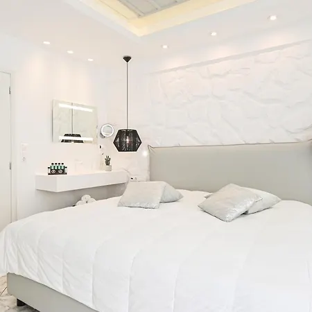 Naxos Evilion Luxury & Apartment