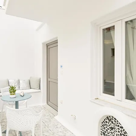 Naxos Evilion Luxury & *