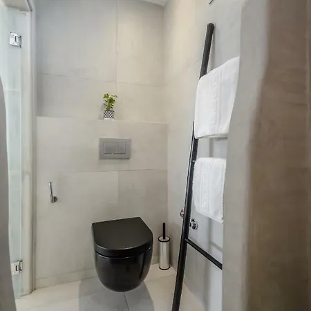 Naxos Evilion Luxury & شقة