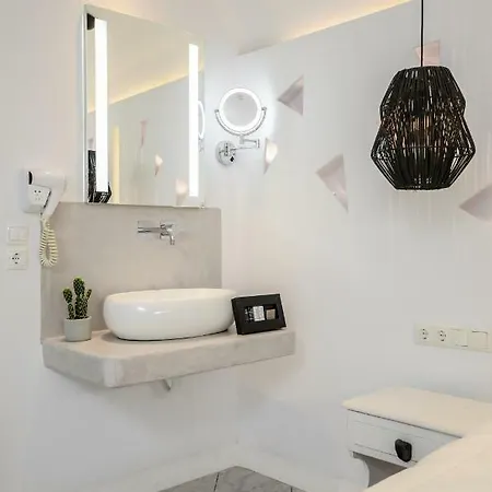 Naxos Evilion Luxury & * Naxos City