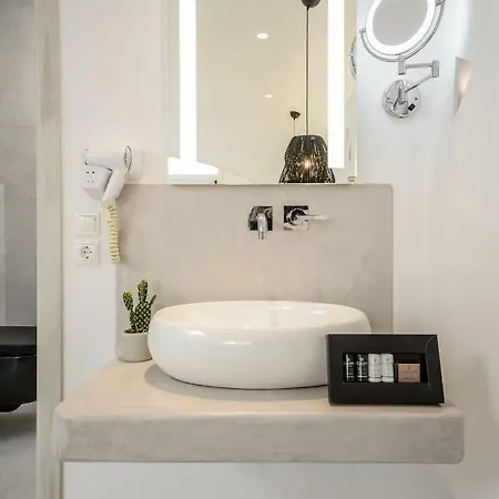 Naxos Evilion Luxury & Naxos City