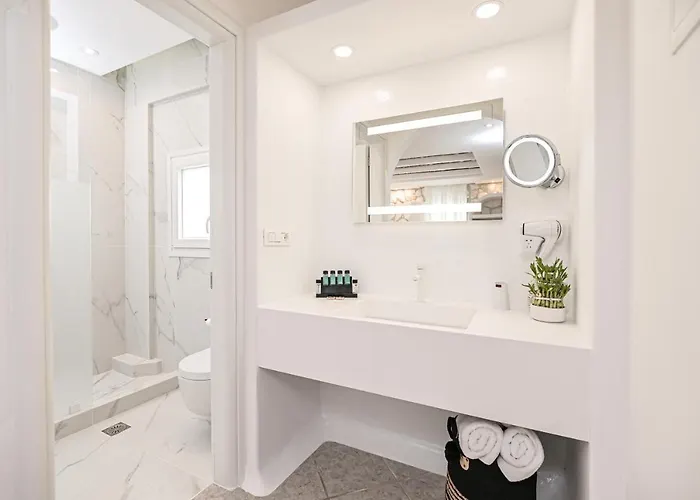 Naxos Evilion Luxury & * Naxos City