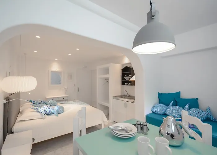 Naxos Evilion Luxury & *