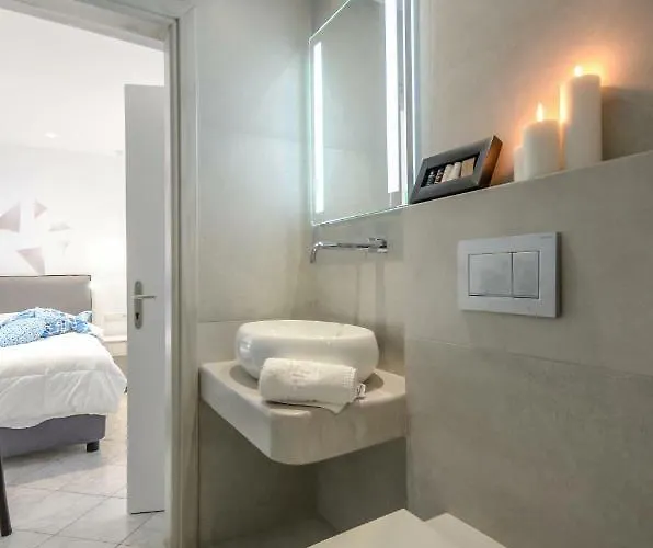 Naxos Evilion Luxury &