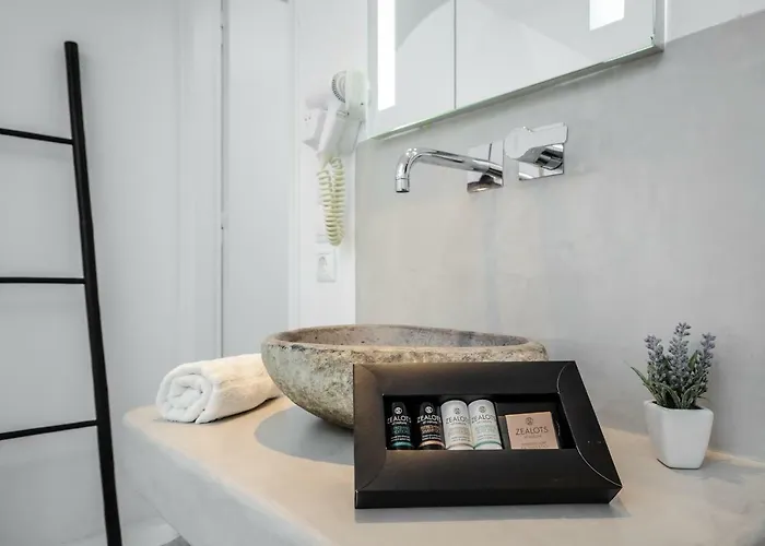 Naxos Evilion Luxury & Naxos City