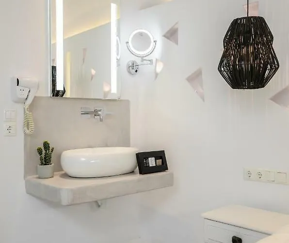 Naxos Evilion Luxury & * Naxos City